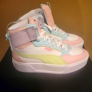 Girls/Women's Brand New Puma Sneakers